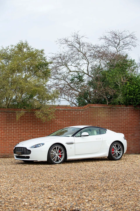 2010 Aston Martin V8 Vantage (2006-2017) - Image 2 of 31