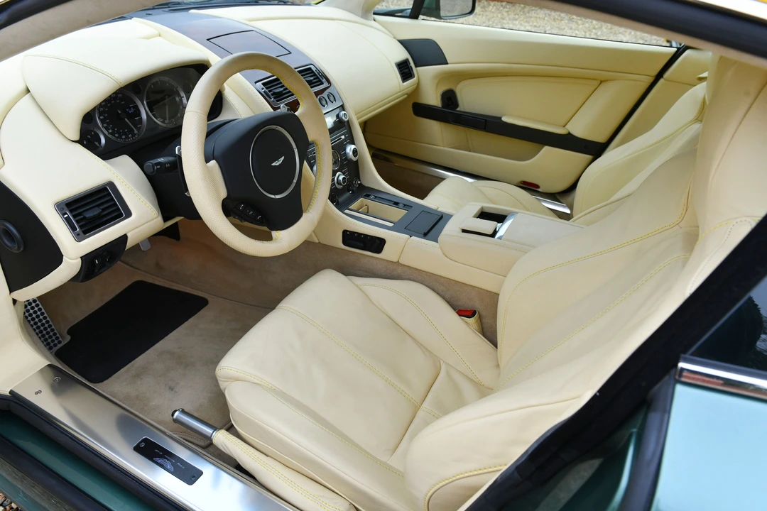 2010 Aston Martin V8 Vantage (2006-2017) - Image 20 of 31