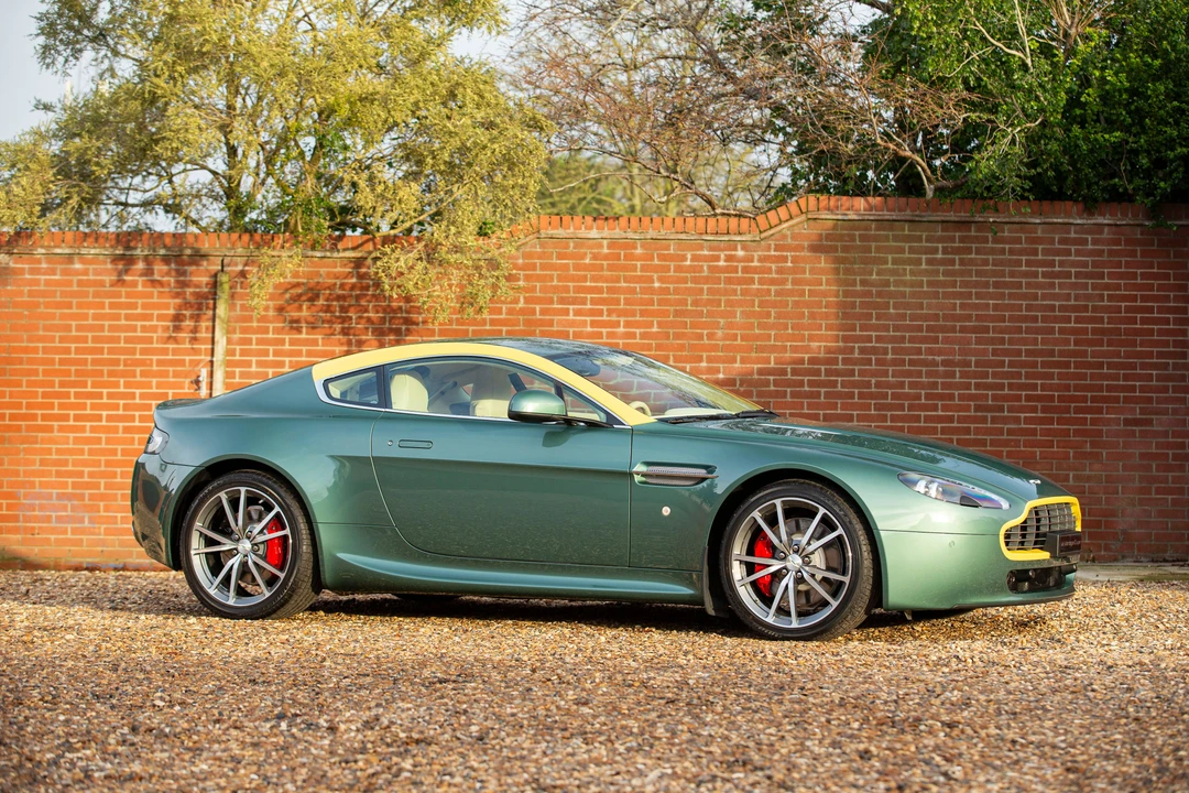 2010 Aston Martin V8 Vantage (2006-2017) - Image 8 of 31