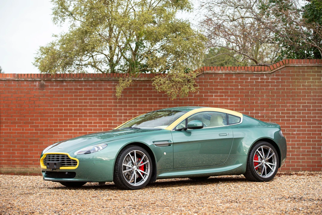 2010 Aston Martin V8 Vantage (2006-2017) - Image 5 of 31
