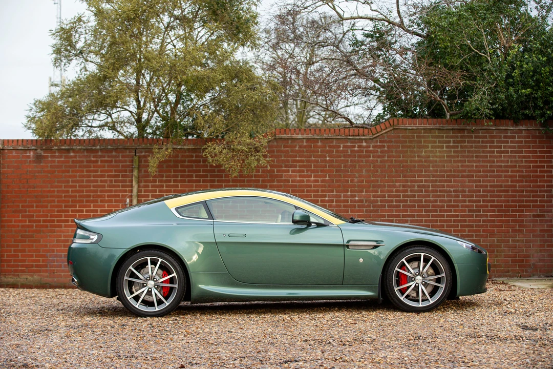 2010 Aston Martin V8 Vantage (2006-2017) - Image 11 of 31