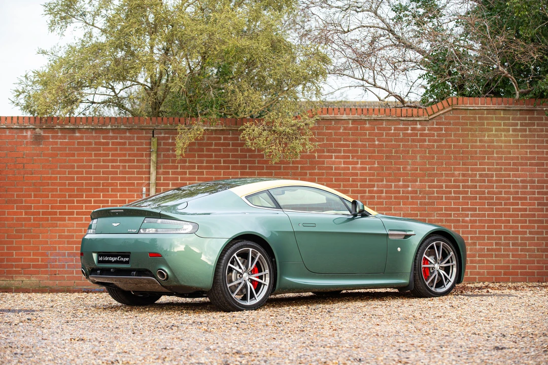 2010 Aston Martin V8 Vantage (2006-2017) - Image 9 of 31