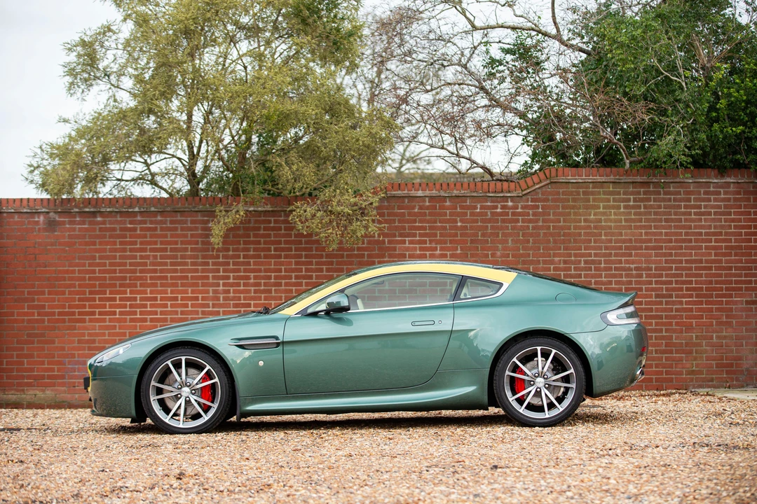 2010 Aston Martin V8 Vantage (2006-2017) - Image 12 of 31