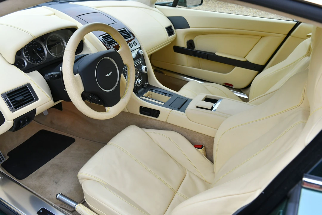 2010 Aston Martin V8 Vantage (2006-2017) - Image 21 of 31