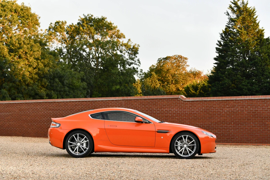 2010 Aston Martin V8 Vantage (2006-2017) - Image 8 of 31