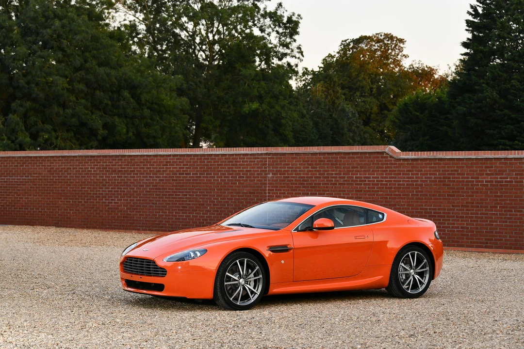 2010 Aston Martin V8 Vantage (2006-2017) - Image 25 of 31