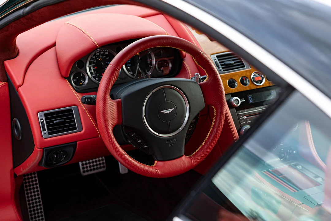 2010 Aston Martin V8 Vantage (2006-2017) - Image 4 of 19
