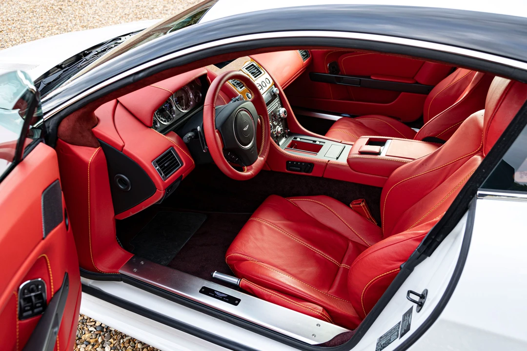 2010 Aston Martin V8 Vantage (2006-2017) - Image 5 of 19