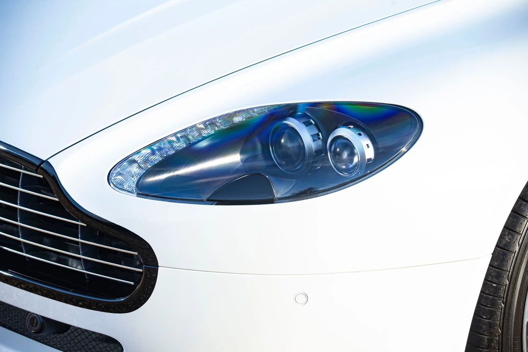 2010 Aston Martin V8 Vantage (2006-2017) - Image 9 of 19