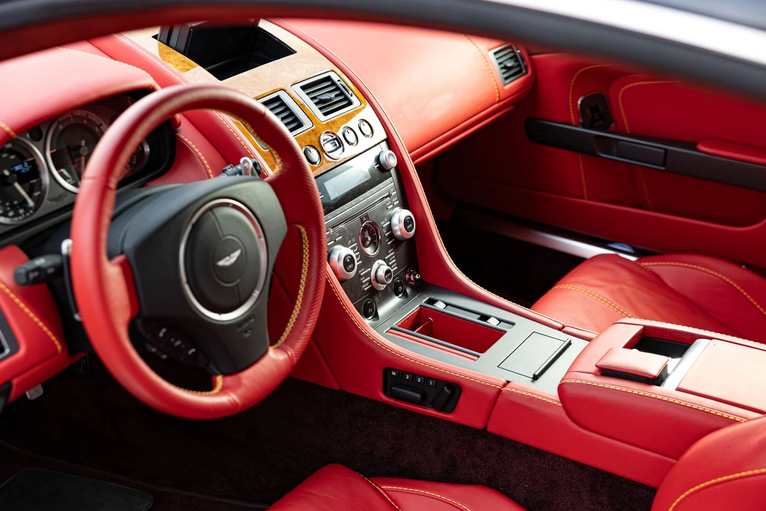 2010 Aston Martin V8 Vantage (2006-2017) - Image 3 of 19