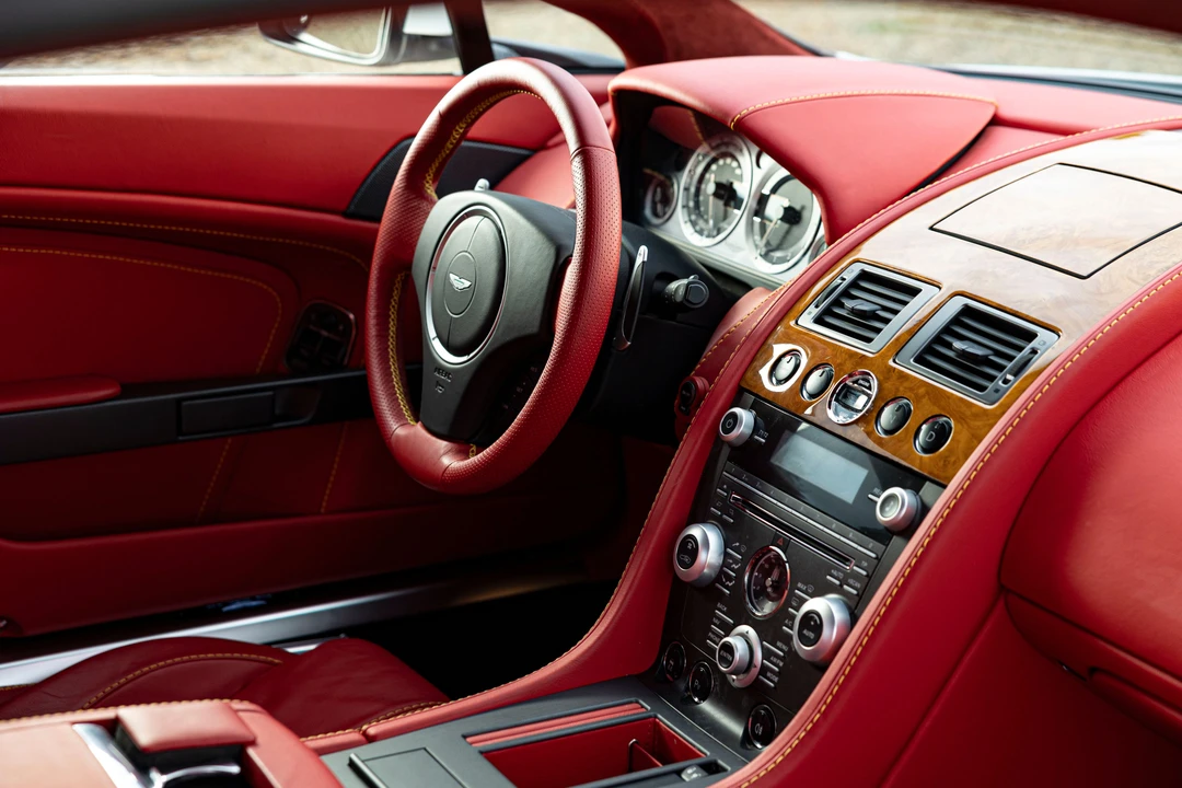 2010 Aston Martin V8 Vantage (2006-2017) - Image 2 of 19