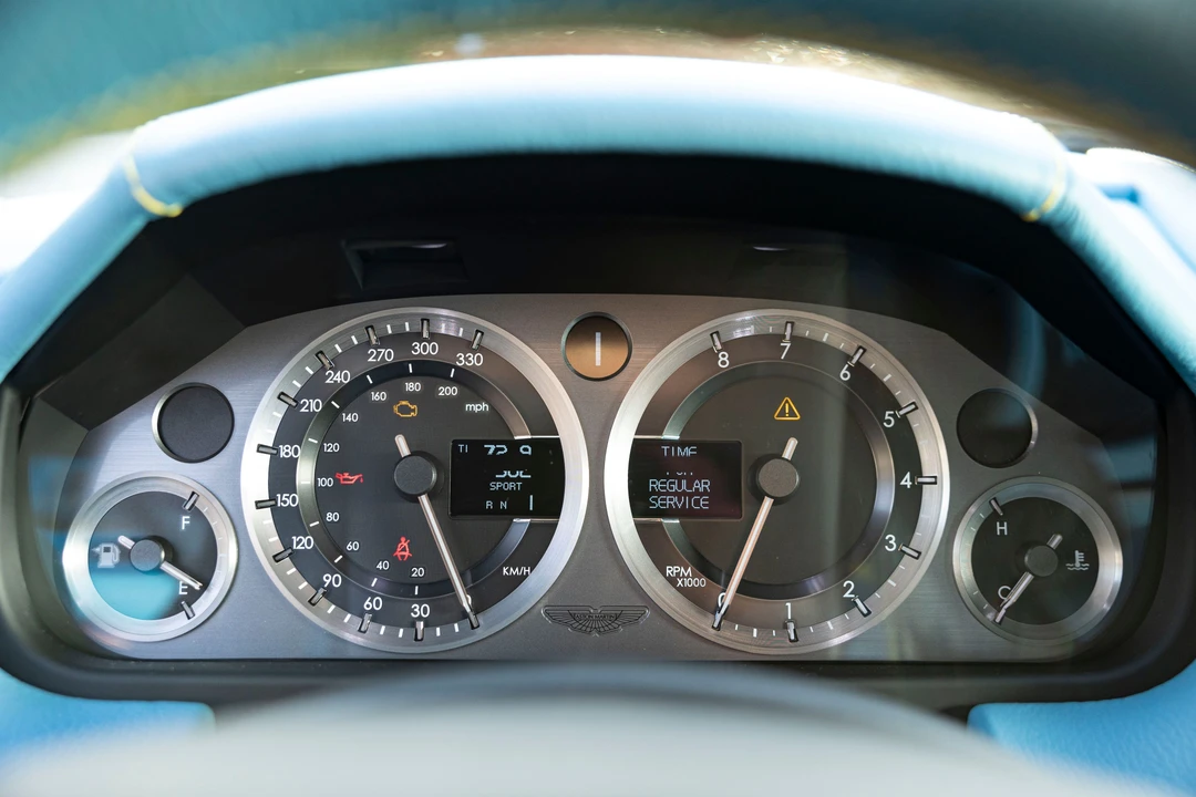 2010 Aston Martin V8 Vantage (2006-2017) - Image 6 of 21
