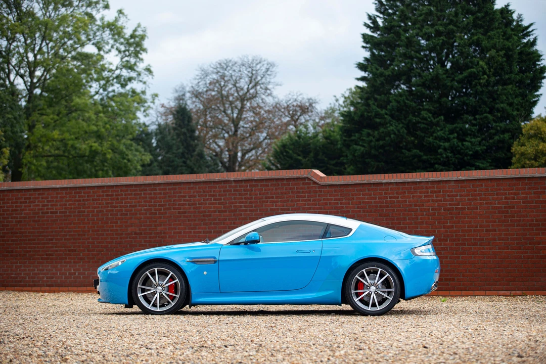 2010 Aston Martin V8 Vantage (2006-2017) - Image 12 of 21