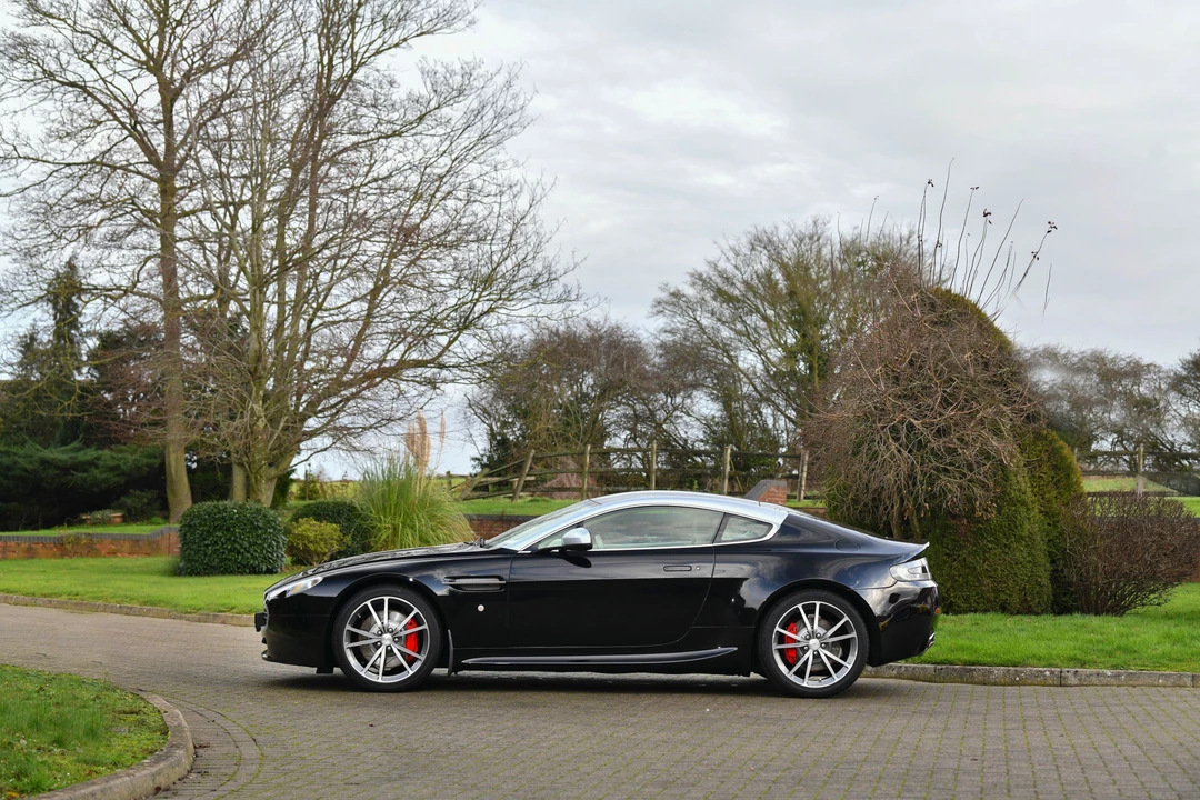 2010 Aston Martin V8 Vantage (2006-2017) - Image 18 of 31