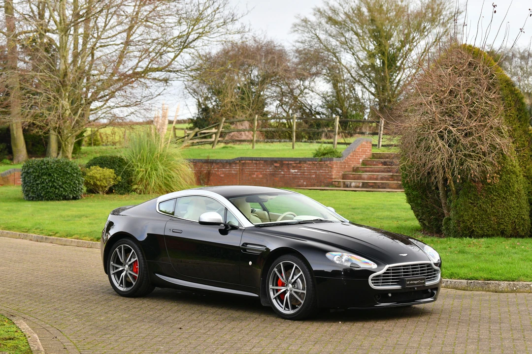 2010 Aston Martin V8 Vantage (2006-2017) - Image 8 of 31