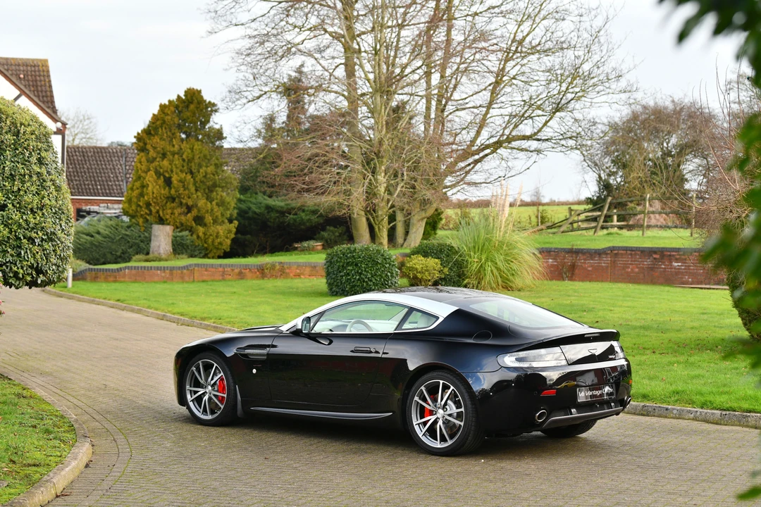 2010 Aston Martin V8 Vantage (2006-2017) - Image 15 of 31