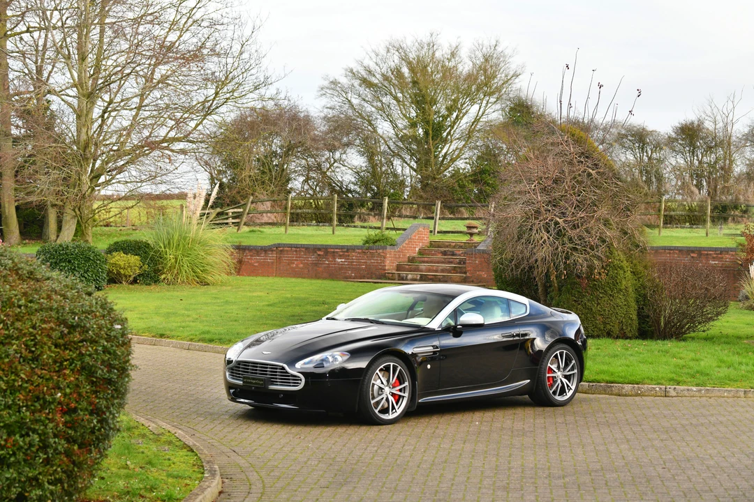 2010 Aston Martin V8 Vantage (2006-2017) - Image 2 of 31