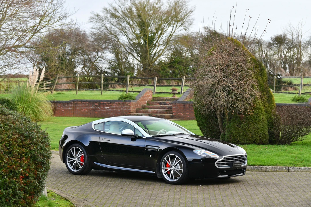 2010 Aston Martin V8 Vantage (2006-2017) - Image 6 of 31