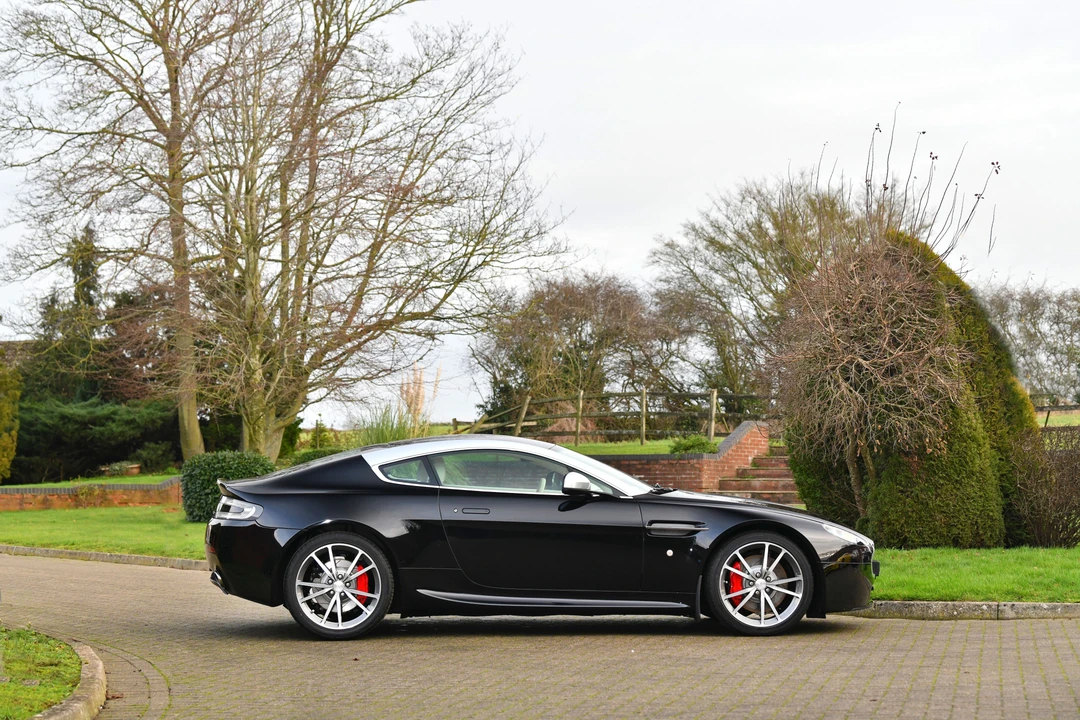 2010 Aston Martin V8 Vantage (2006-2017) - Image 17 of 31