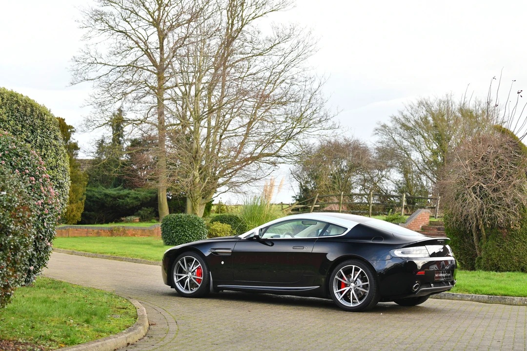 2010 Aston Martin V8 Vantage (2006-2017) - Image 14 of 31