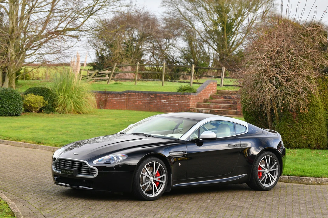 2010 Aston Martin V8 Vantage (2006-2017) - Image 4 of 31