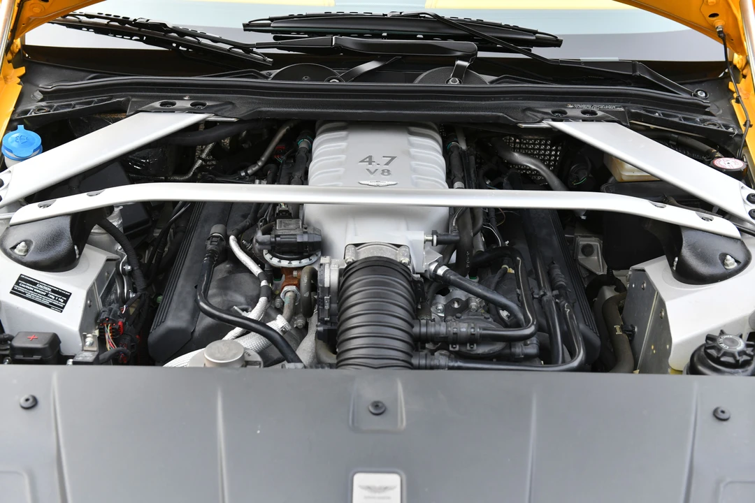 2010 Aston Martin V8 Vantage (2006-2017) - Image 30 of 31