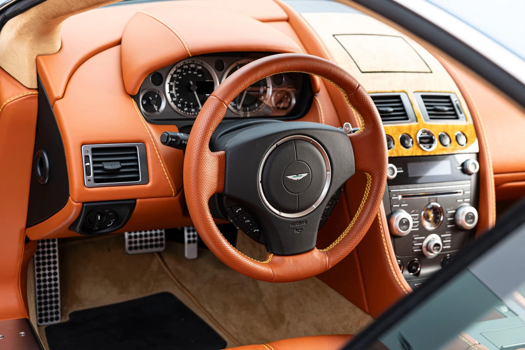 2010 Aston Martin V8 Vantage (2006-2017) - Image 6 of 20