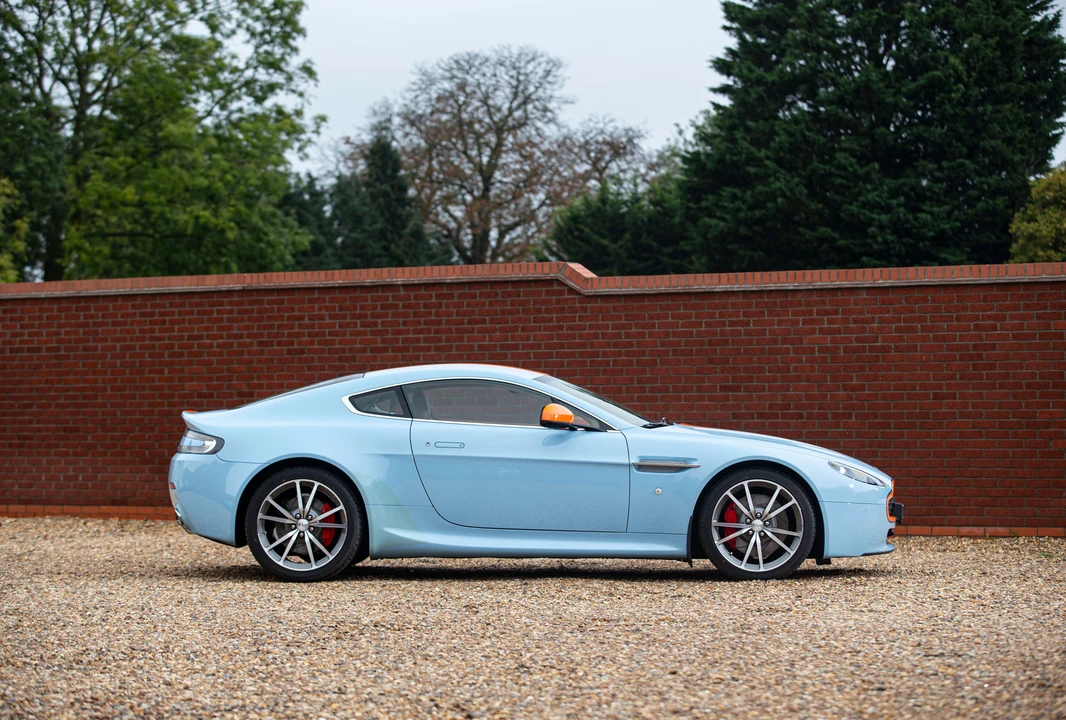 2010 Aston Martin V8 Vantage (2006-2017) - Image 9 of 20