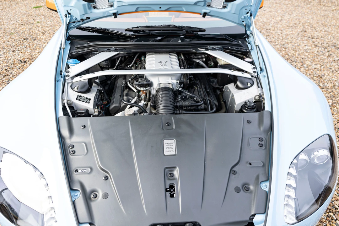 2010 Aston Martin V8 Vantage (2006-2017) - Image 19 of 20