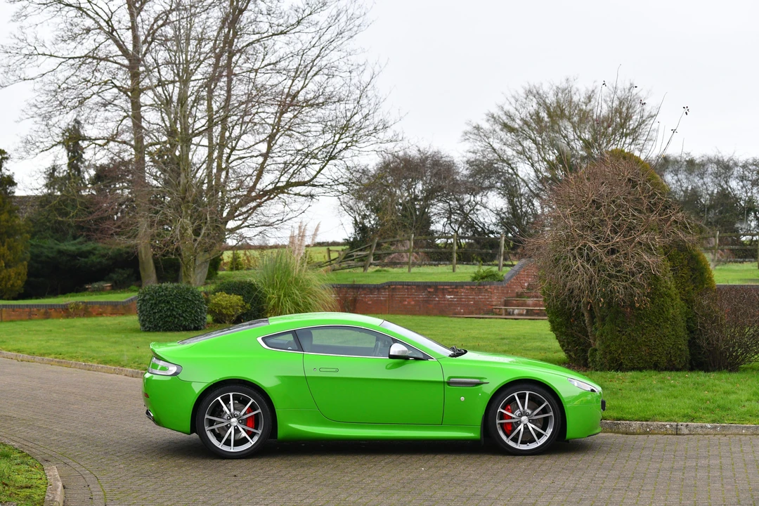 2010 Aston Martin V8 Vantage (2006-2017) - Image 11 of 30