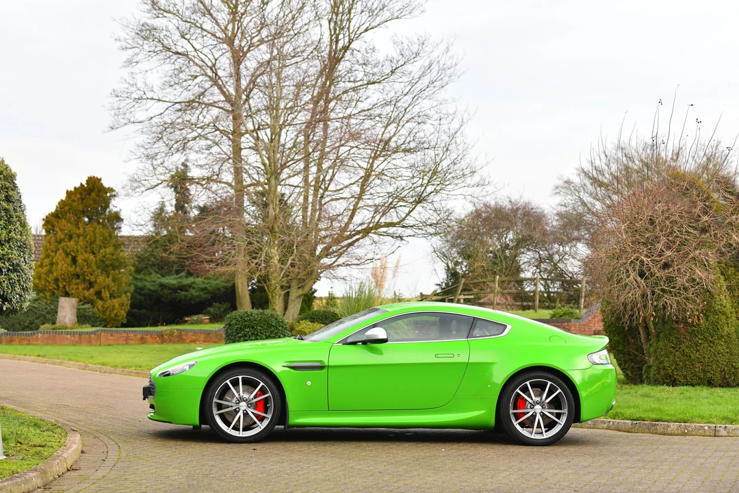 2010 Aston Martin V8 Vantage (2006-2017) - Image 10 of 30