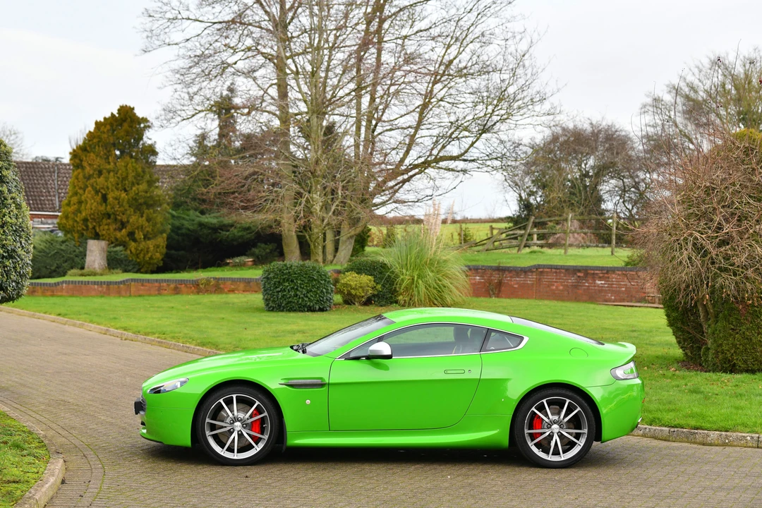 2010 Aston Martin V8 Vantage (2006-2017) - Image 9 of 30