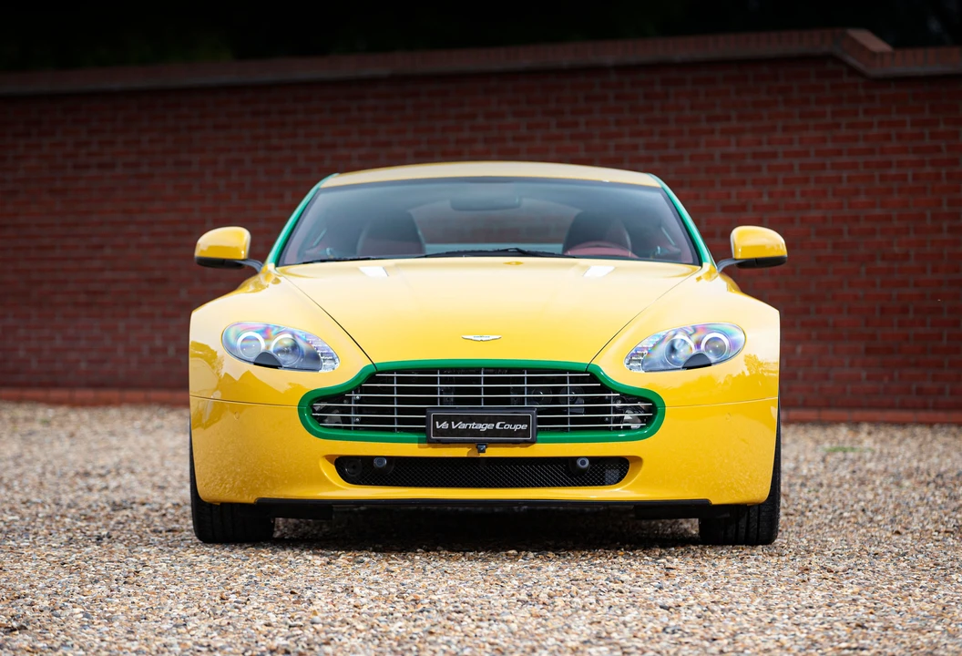 2010 Aston Martin V8 Vantage (2006-2017) - Image 15 of 25