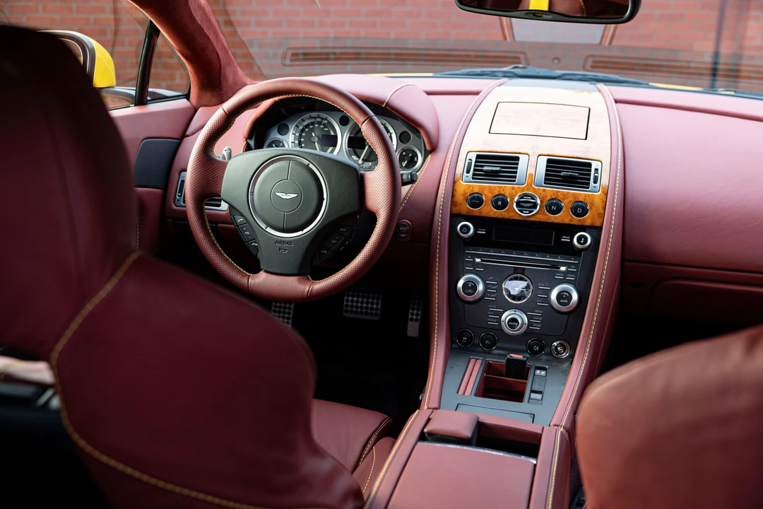 2010 Aston Martin V8 Vantage (2006-2017) - Image 14 of 25
