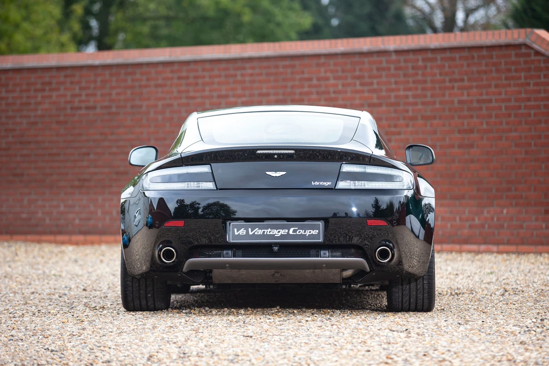 2010 Aston Martin V8 Vantage (2006-2017) - Image 9 of 25