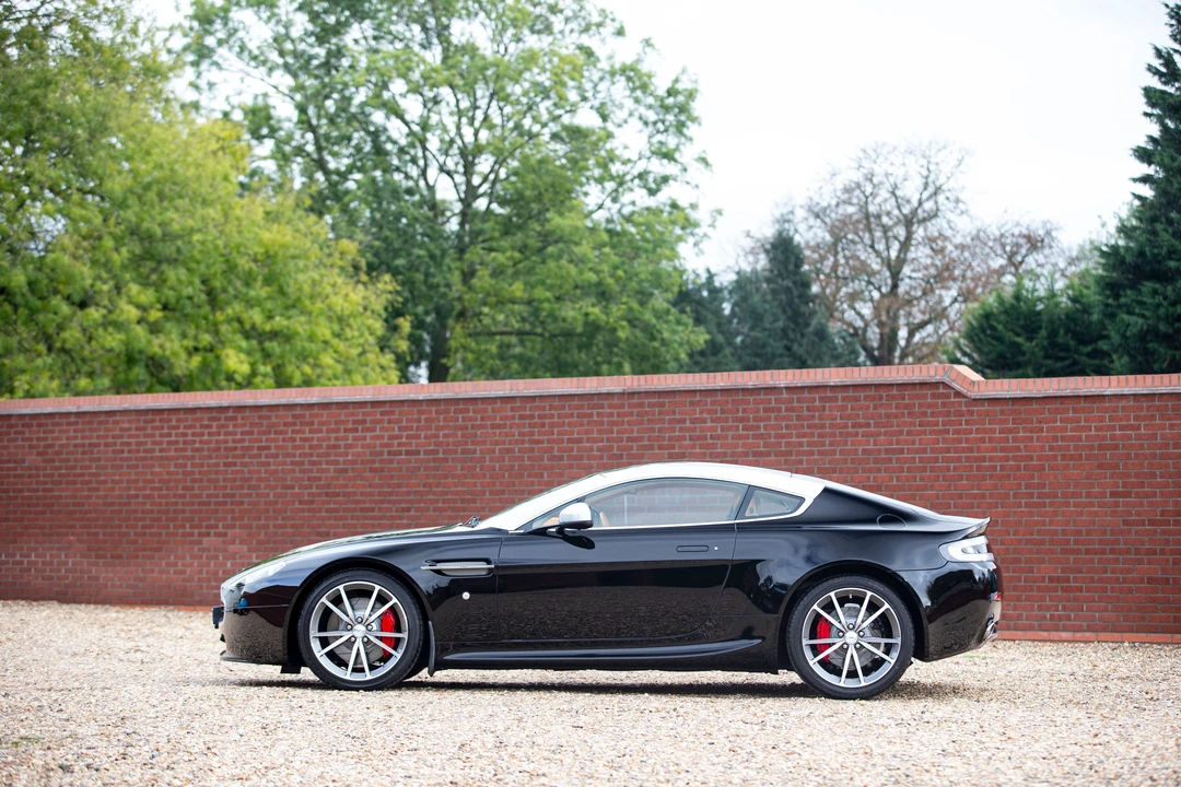2010 Aston Martin V8 Vantage (2006-2017) - Image 11 of 25