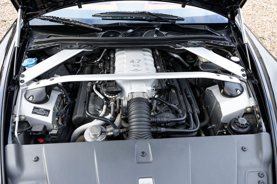 2010 Aston Martin V8 Vantage (2006-2017) - Image 19 of 25