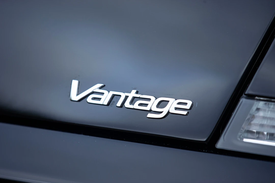 2010 Aston Martin V8 Vantage (2006-2017) - Image 10 of 25