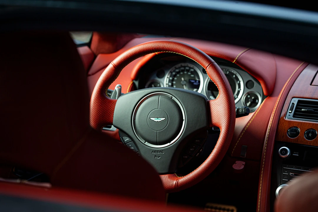 2010 Aston Martin V8 Vantage (2006-2017) - Image 8 of 24