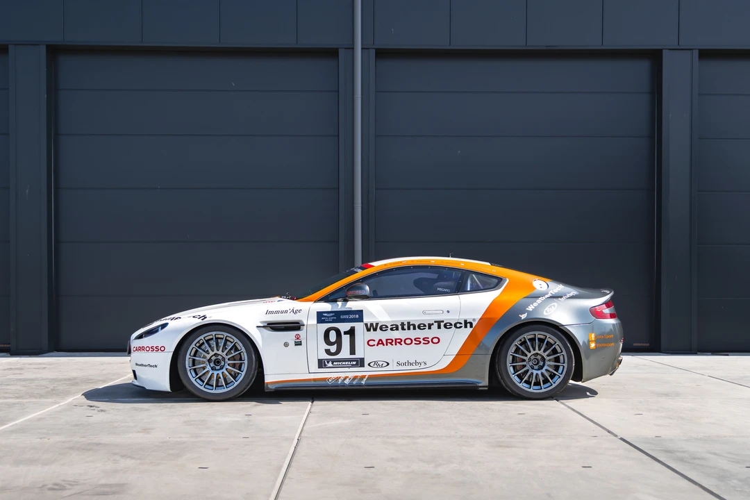2010 Aston Martin V8 Vantage (2006-2017) - Image 11 of 31