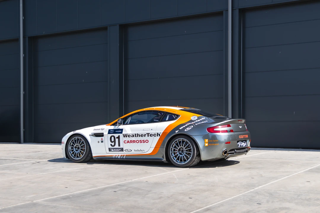 2010 Aston Martin V8 Vantage (2006-2017) - Image 10 of 31