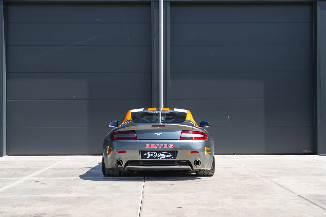 2010 Aston Martin V8 Vantage (2006-2017) - Image 8 of 31