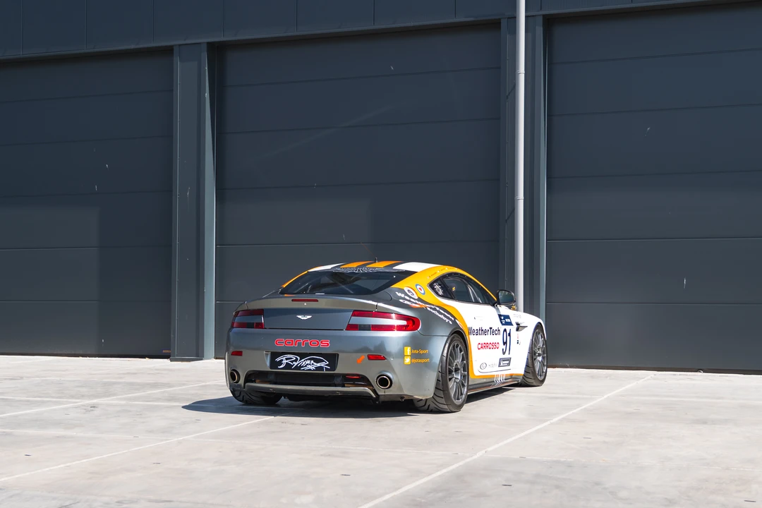 2010 Aston Martin V8 Vantage (2006-2017) - Image 7 of 31