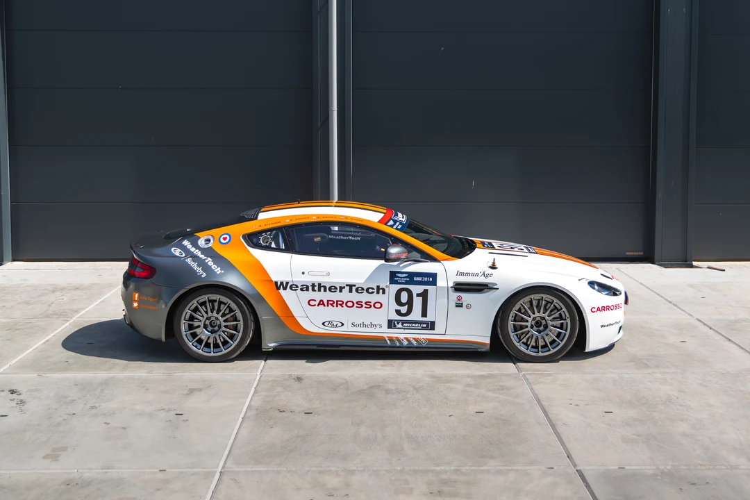 2010 Aston Martin V8 Vantage (2006-2017) - Image 17 of 31
