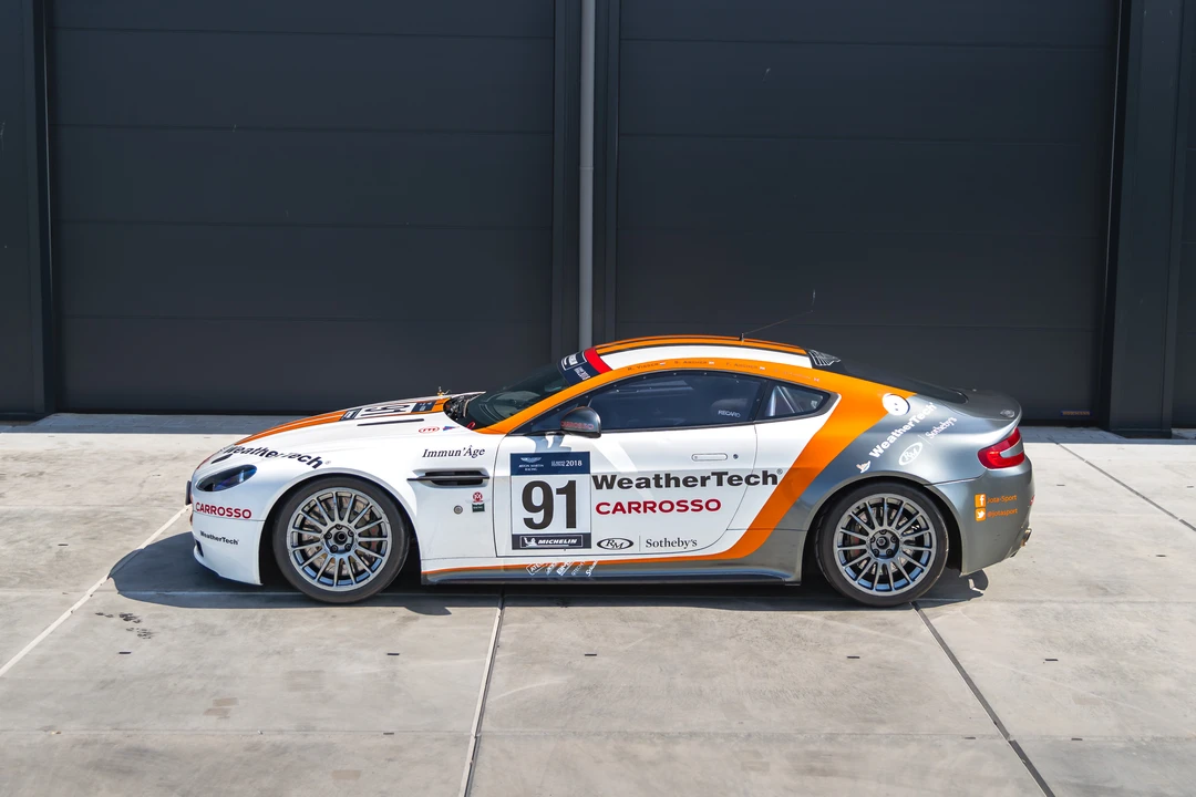 2010 Aston Martin V8 Vantage (2006-2017) - Image 23 of 31