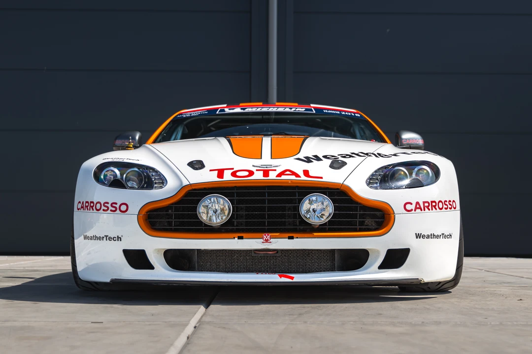 2010 Aston Martin V8 Vantage (2006-2017) - Image 27 of 31