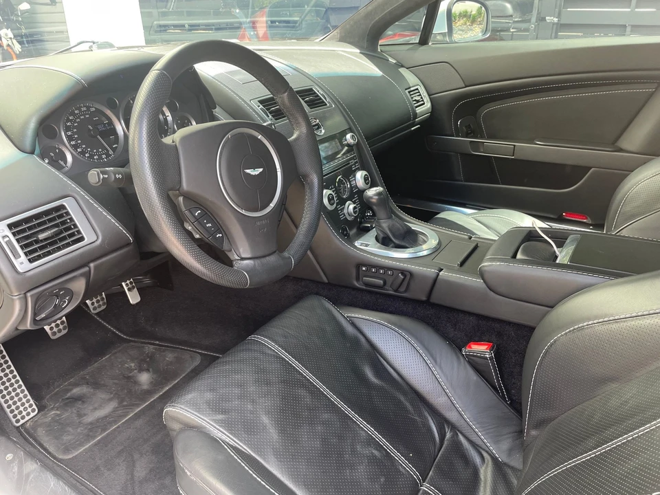 2010 Aston Martin V8 Vantage (2006-2017) - Image 6 of 9