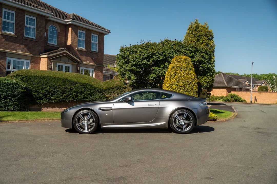 2010 Aston Martin V8 Vantage (2006-2017) - Image 12 of 31