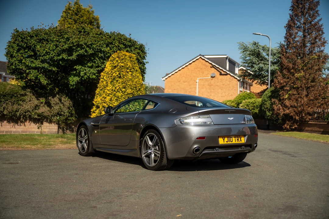 2010 Aston Martin V8 Vantage (2006-2017) - Image 13 of 31