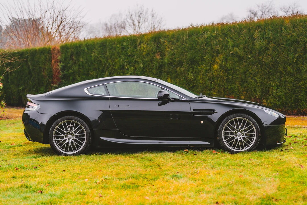 2010 Aston Martin V8 Vantage (2006-2017) - Image 12 of 31